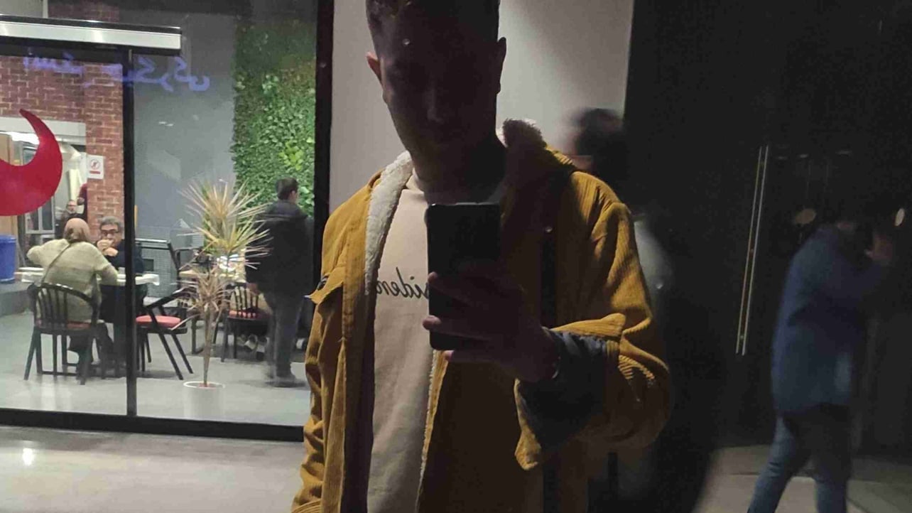 Erfan yousefpour (erfantr10) Farcaster social identity (Fname handle) PFP