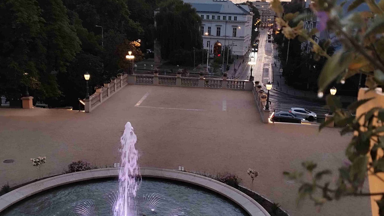 Adam crypto Trader Skier (adambodybuilder) Farcaster social identity (Fname handle) PFP