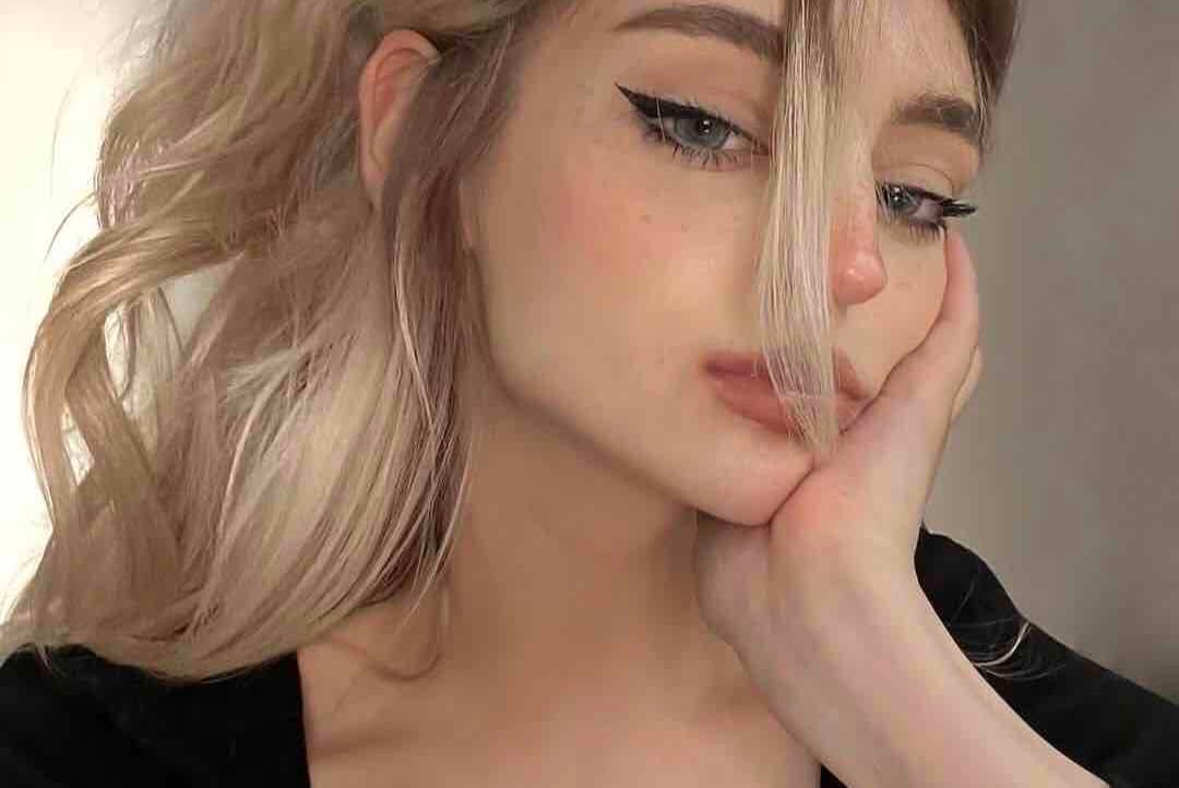 lauren-winslow Farcaster social identity (Fname handle) PFP