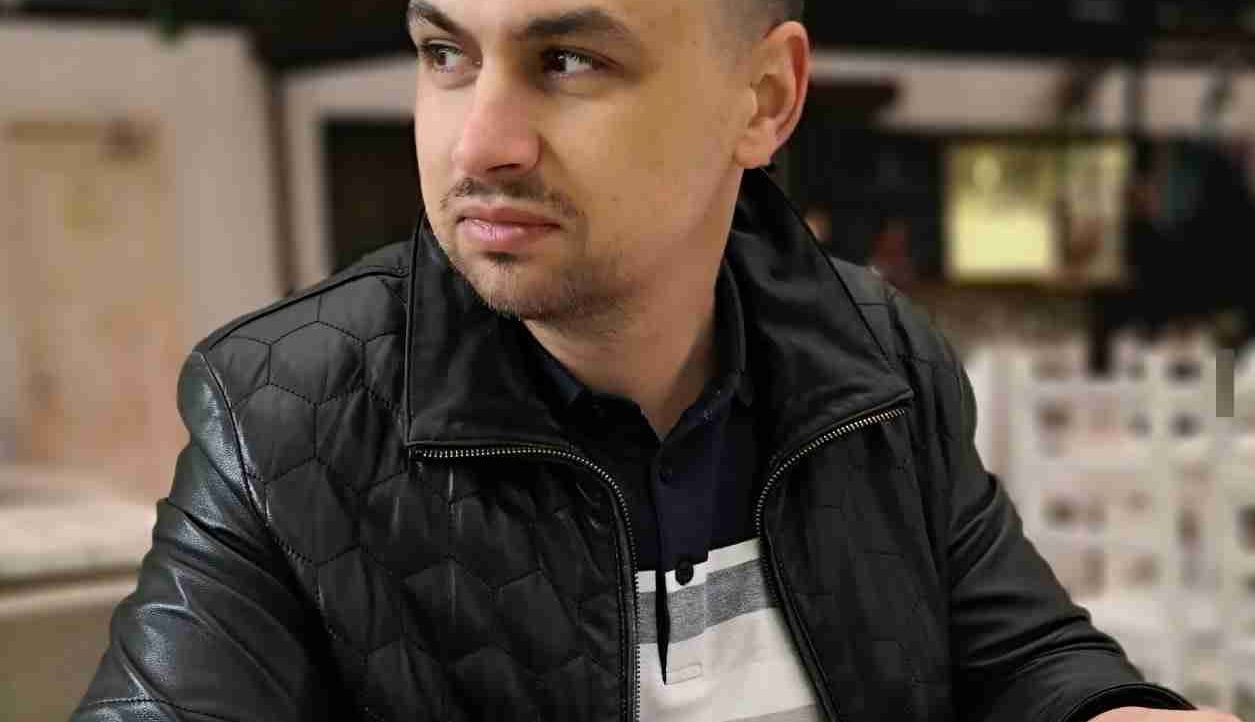 Maksim (maxon26) Farcaster social identity (Fname handle) PFP