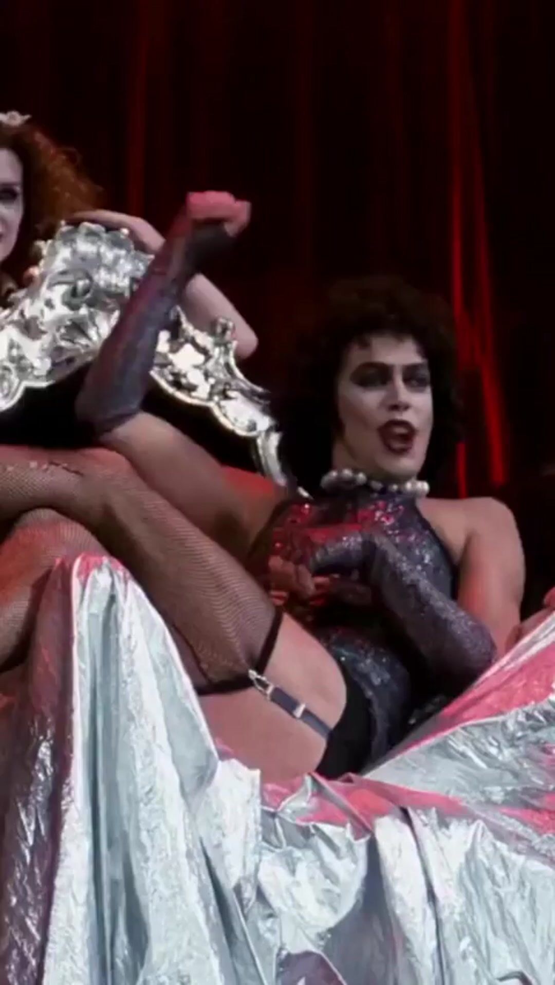 Cast video