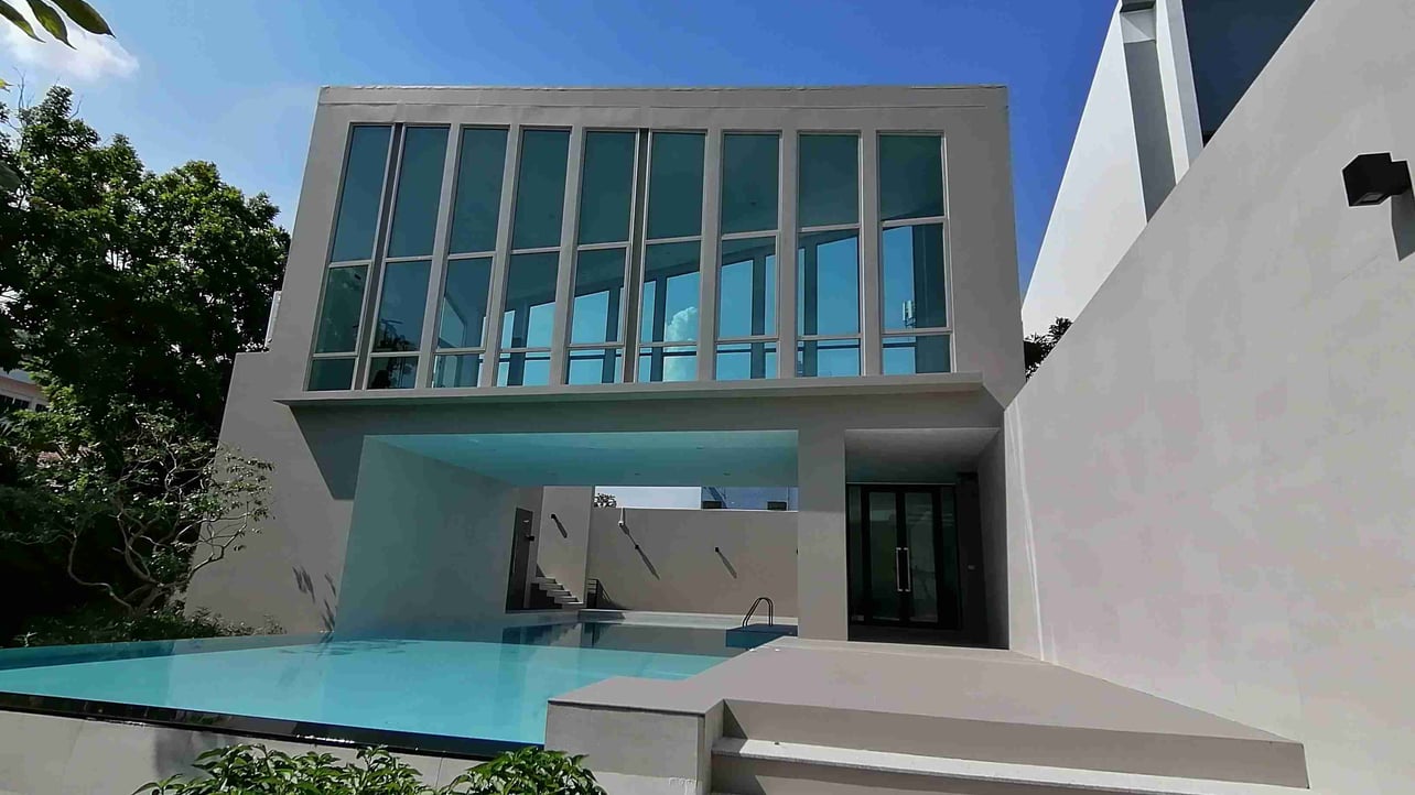 atanyavutti.base.eth Basenames (.base.eth domains) based on ENS PFP