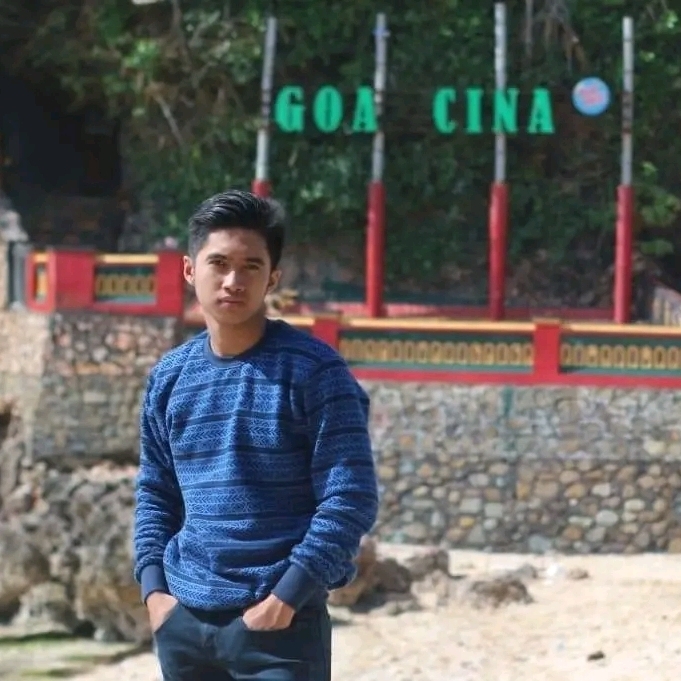 alexanderbogex Farcaster social identity (Fname handle) PFP