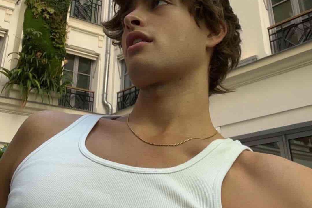 winry-moss Farcaster social identity (Fname handle) PFP