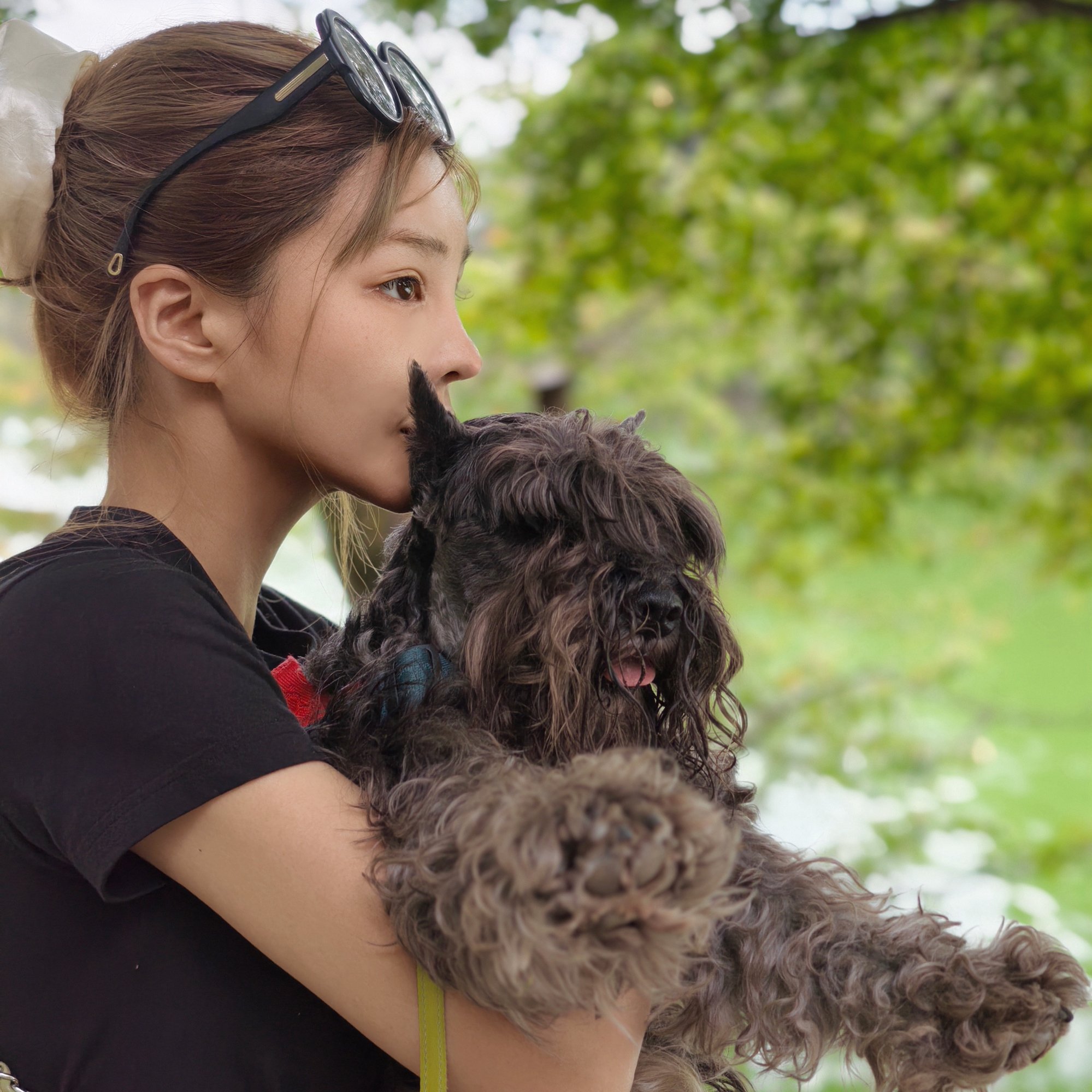 LUNA.M pfp