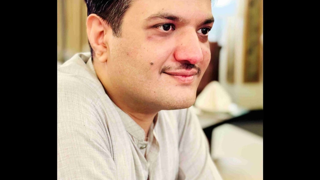Arslan Tahir Bukhari base.eth pfp