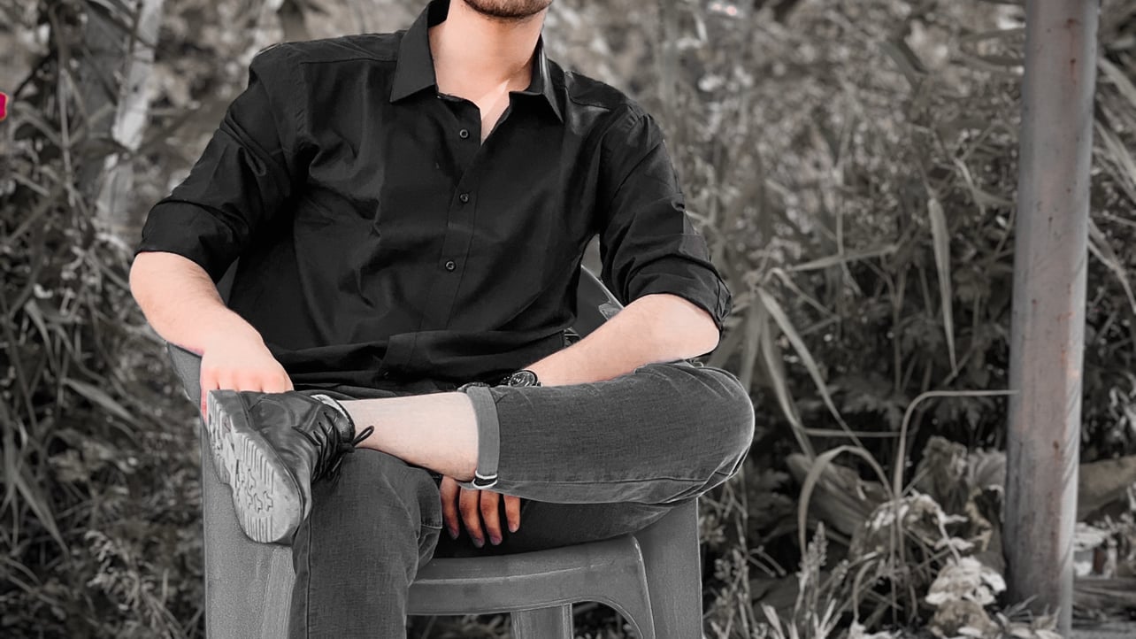 Elyas pfp