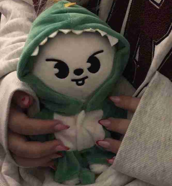 MarzikaMe🍿🎩 (marzika) Farcaster social identity (Fname handle) PFP