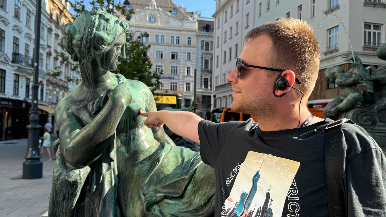 bugmooon.base.eth Basenames (.base.eth domains) based on ENS PFP