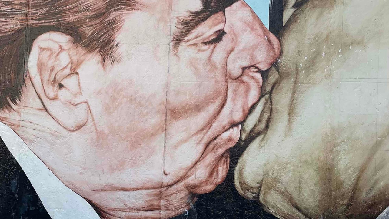 Leo (le00) Farcaster social identity (Fname handle) PFP