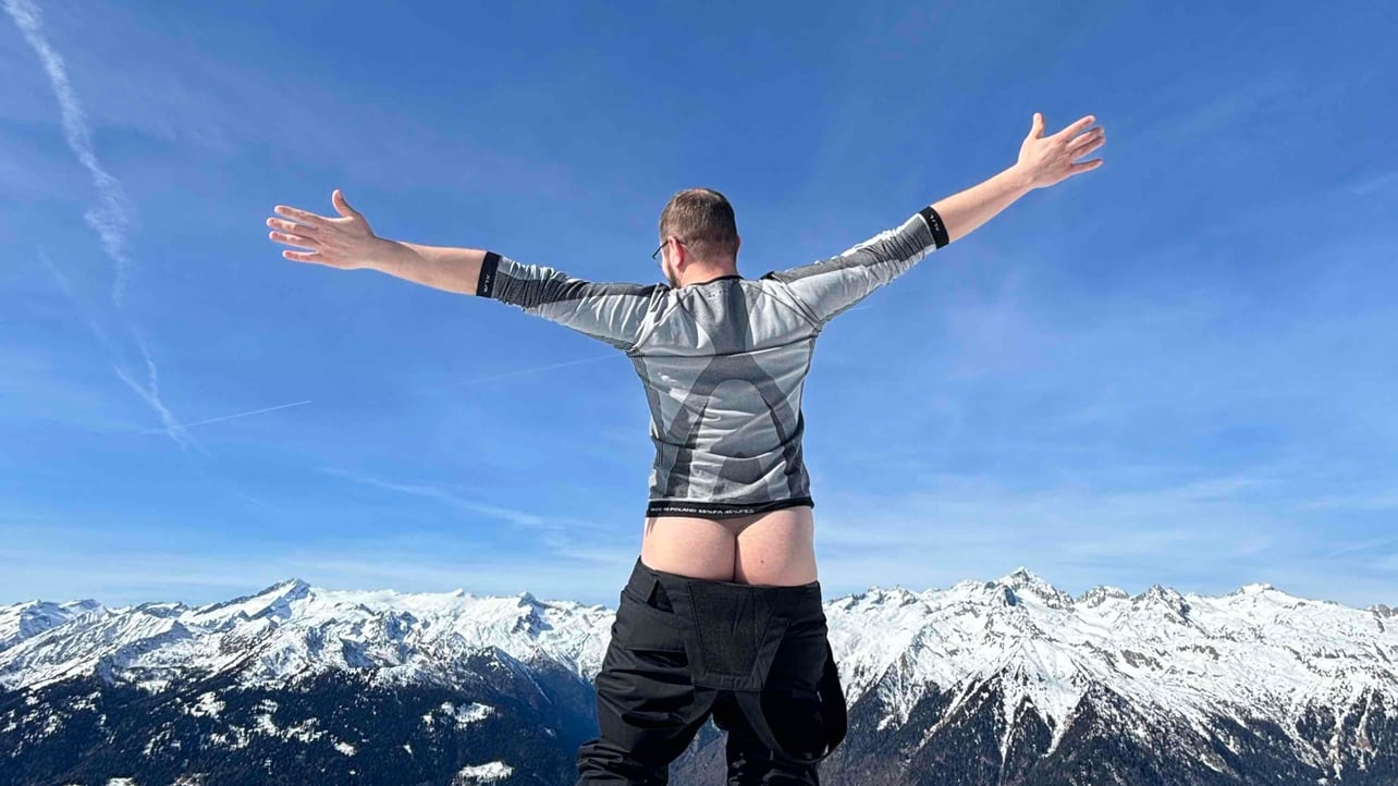 sawka (acrobatastronaut) Farcaster social identity (Fname handle) PFP