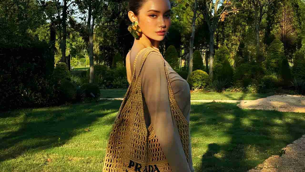 Honour (honoury) Farcaster social identity (Fname handle) PFP