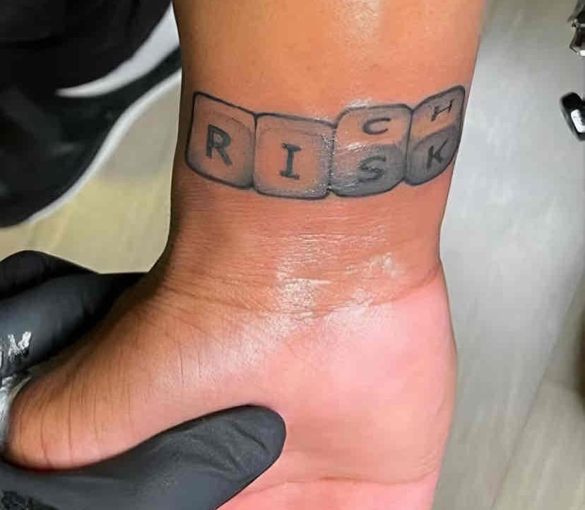 Aristocrat (aristocratik.lens) Lens social identity (.lens handle) PFP