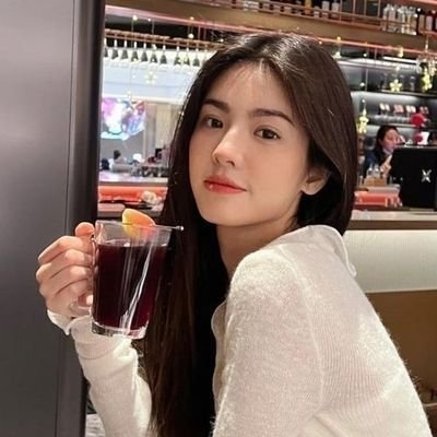 aikoseiinami.base.eth pfp