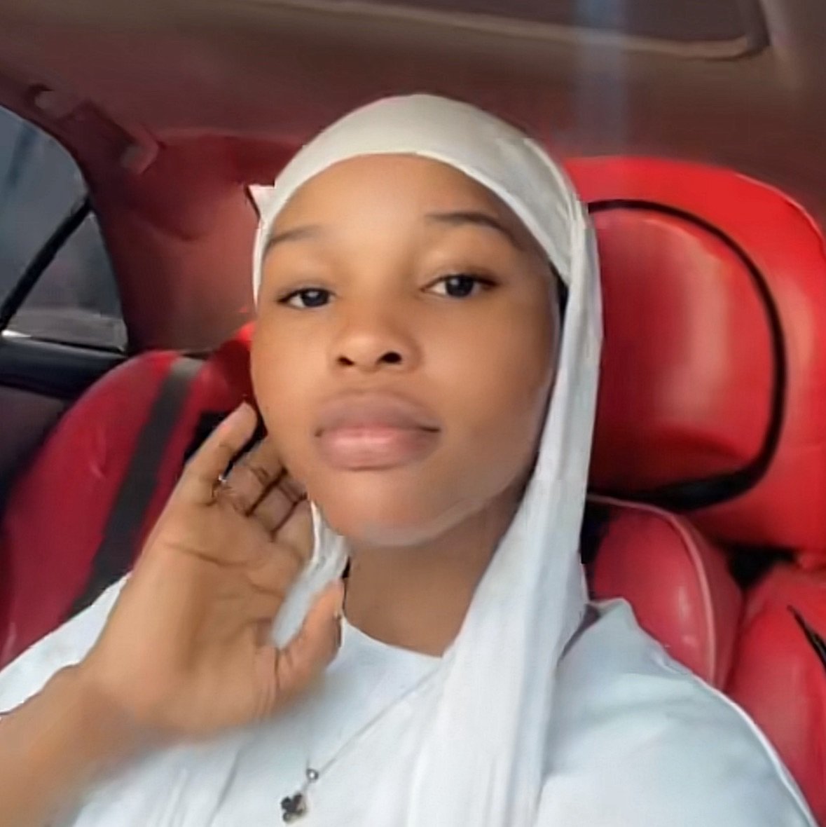 Aishat Ayomide's Farcaster avatar