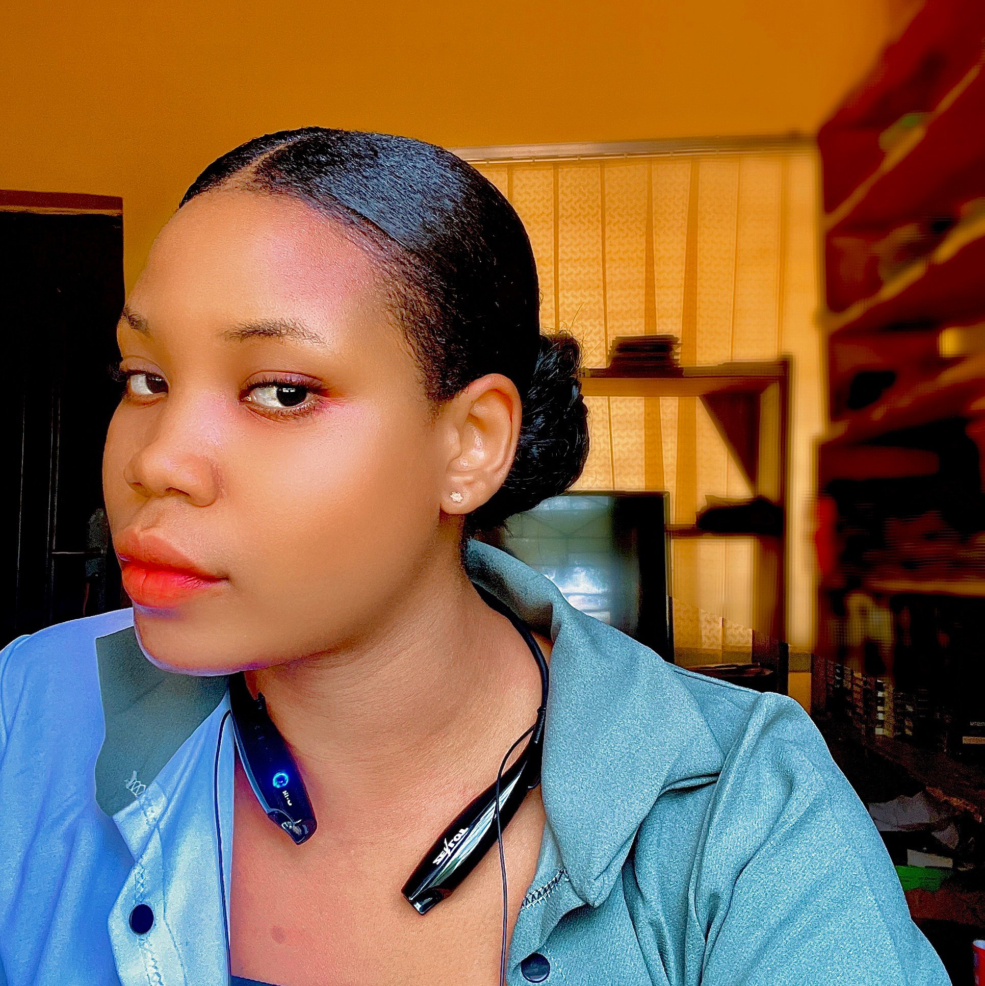 Onuorah Adaeze (kiraofafrica.lens) Lens social identity (.lens handle) PFP