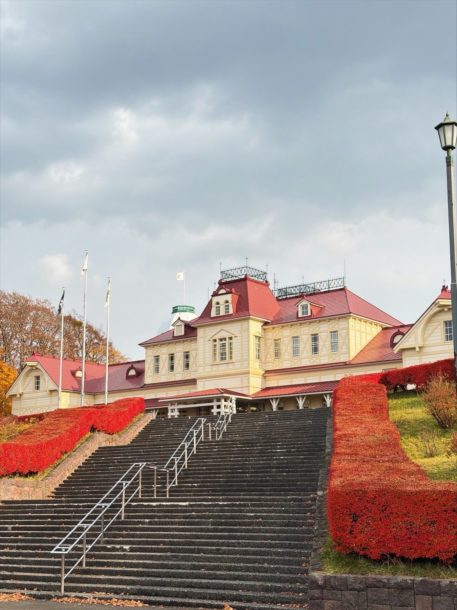 Walking through the Historical Village of Hokkaido feels like stepping into a time capsule. Old wooden houses, vintage trams, and the quiet charm of early Sapporo life, it’s a beautiful glimpse of the past preserved in the present. 🕰️🍂