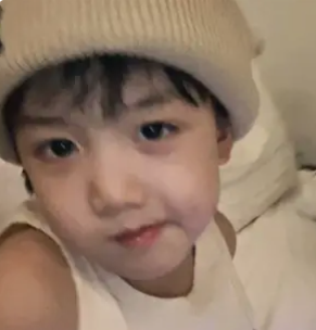 zao chun (alannahs) Farcaster social identity (Fname handle) PFP