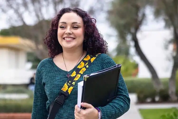 digging (carter-rae) Farcaster social identity (Fname handle) PFP