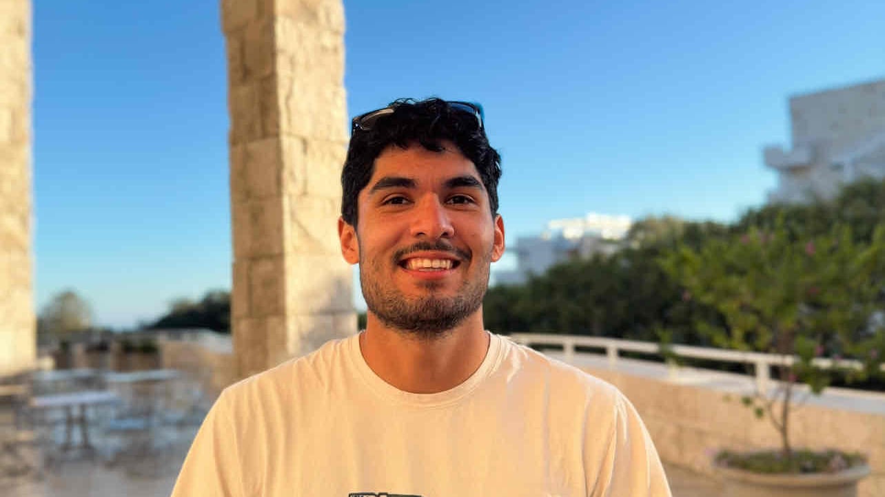 Alonso (alonsogonzalezz) Farcaster social identity (Fname handle) PFP