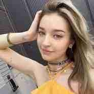 Helen13 pfp