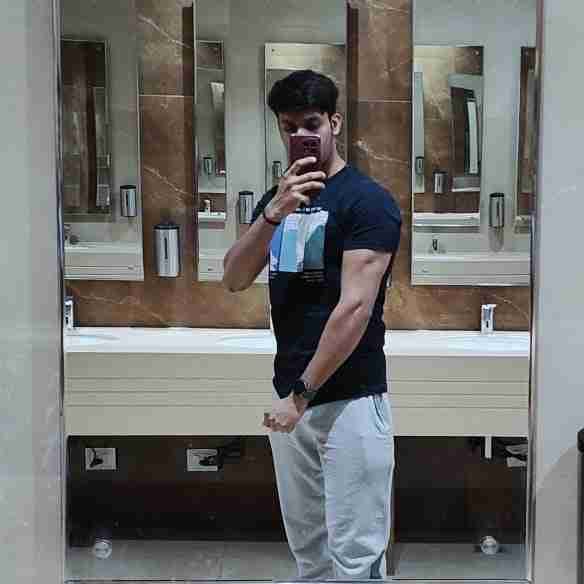 Mayank Parmar pfp