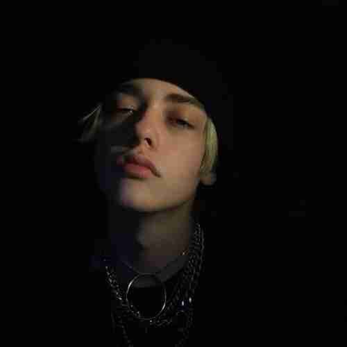 Lucas (follow back) pfp