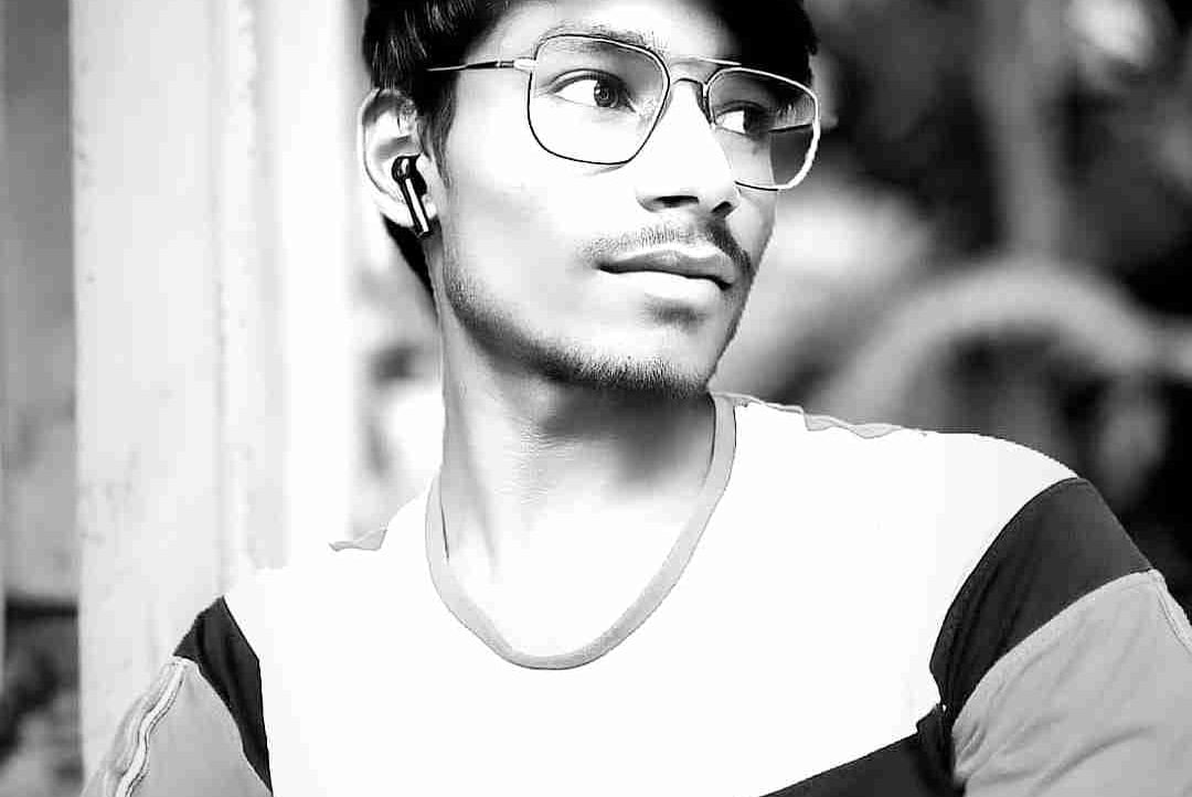 Ayush Vishwakarma pfp
