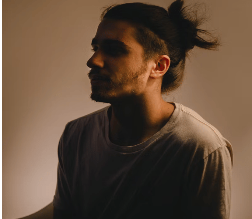 Bibliophile98 (lindsayferguson) Farcaster social identity (Fname handle) PFP