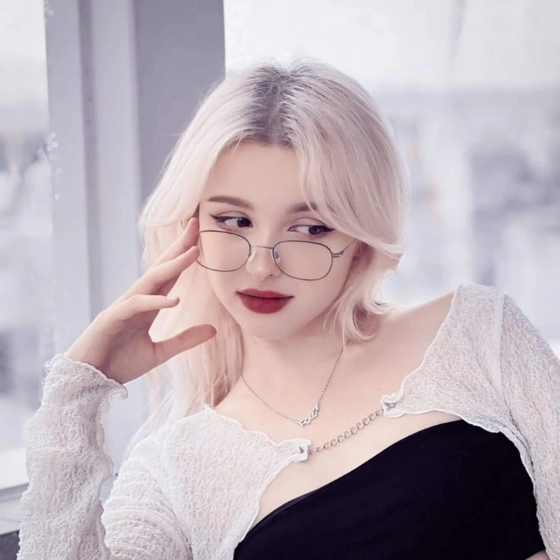𝐒𝐀𝐊𝐈𝐑𝐀⭐'s Farcaster avatar
