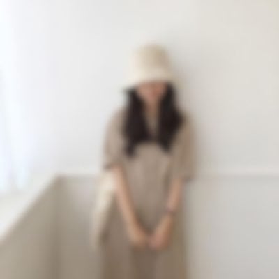 elisaslim ⨀ pfp