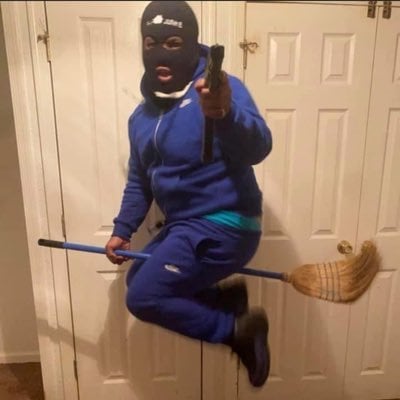 MikeGees pfp