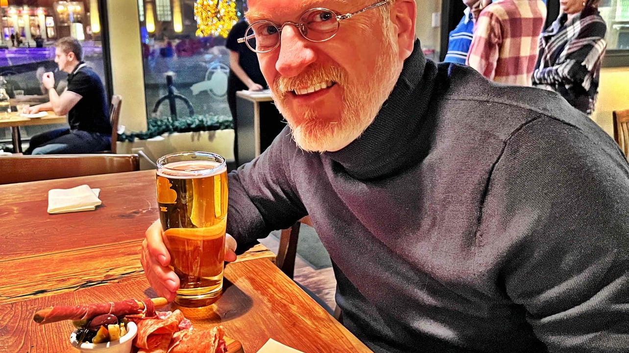 Robin (warpcasterfaster) Farcaster social identity (Fname handle) PFP