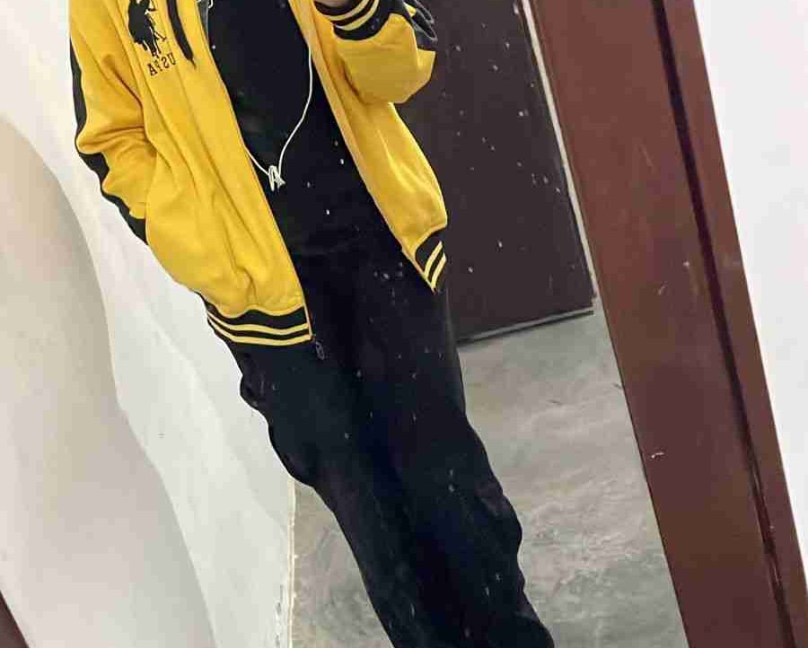 Komalv.eth (komalxau) Farcaster social identity (Fname handle) PFP