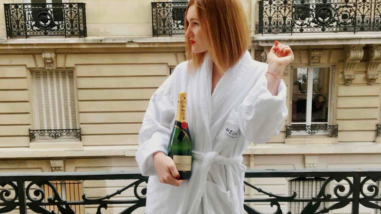 Lili (iamliliparisienne.lens) Lens social identity (.lens handle) PFP