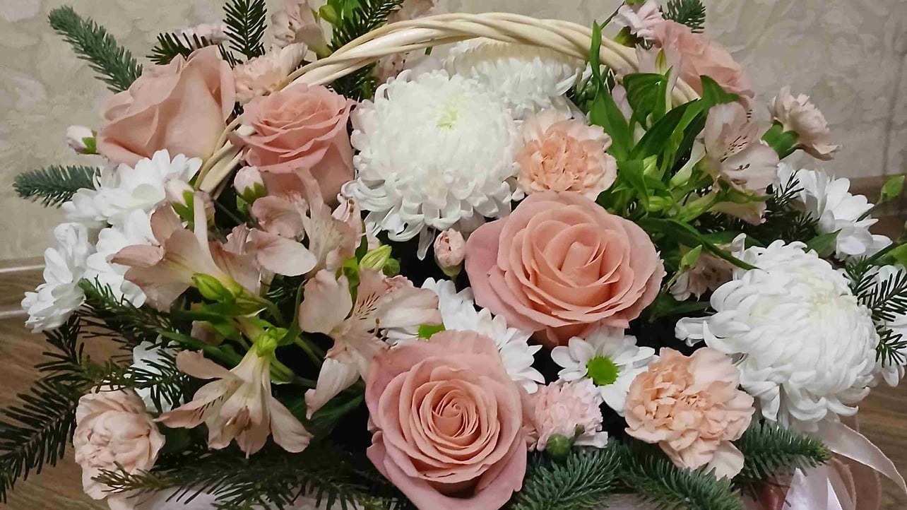 AlekWinter base.eth (alekswinter) Farcaster social identity (Fname handle) PFP