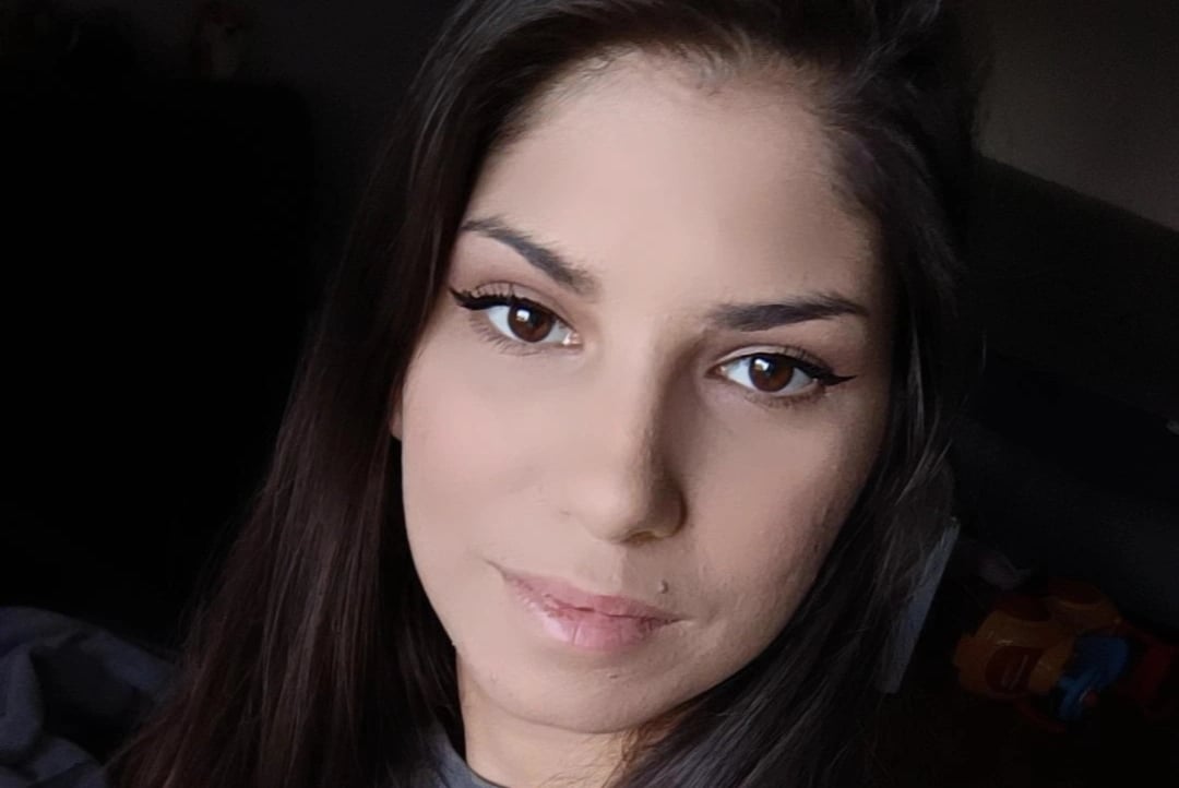 N3omi pfp