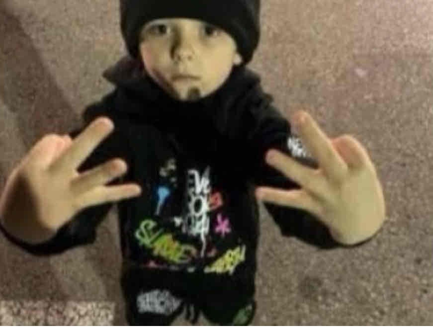 Andrey (hivelin-wasted) Farcaster social identity (Fname handle) PFP