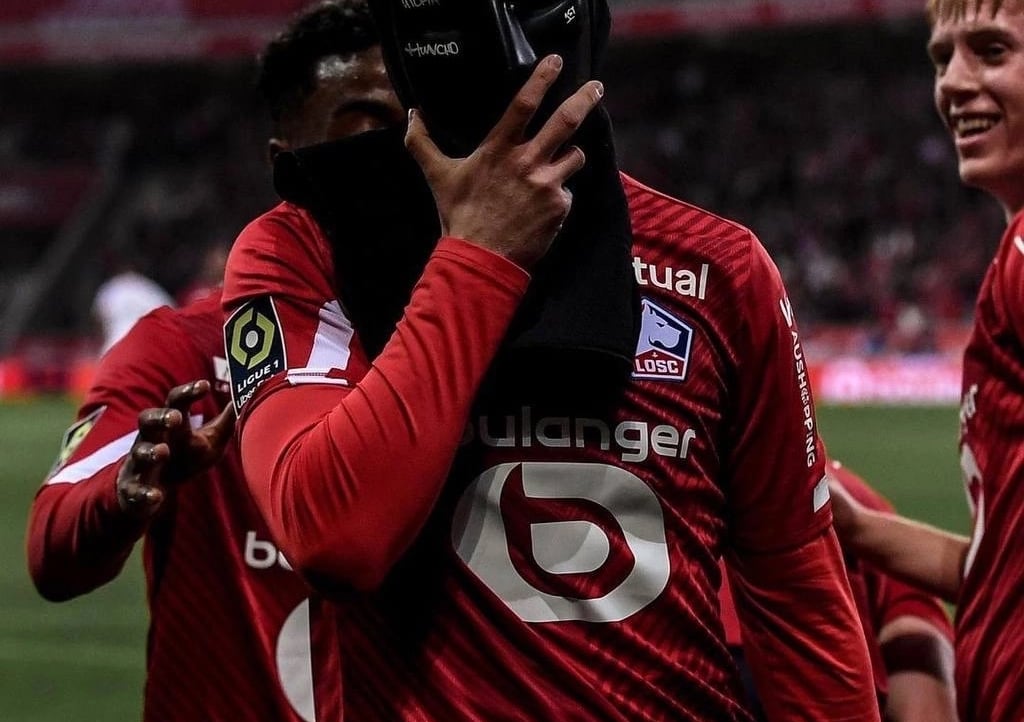 savvage.lens Lens social identity (.lens handle) PFP