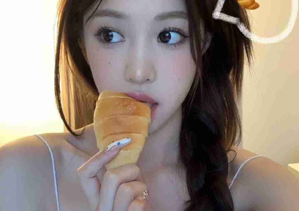 Lisa (lisadao) Farcaster social identity (Fname handle) PFP