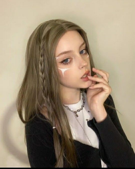 Emili pfp