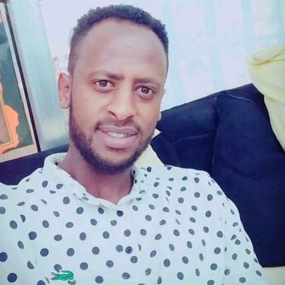Muzeyfi Mahadi Adem pfp