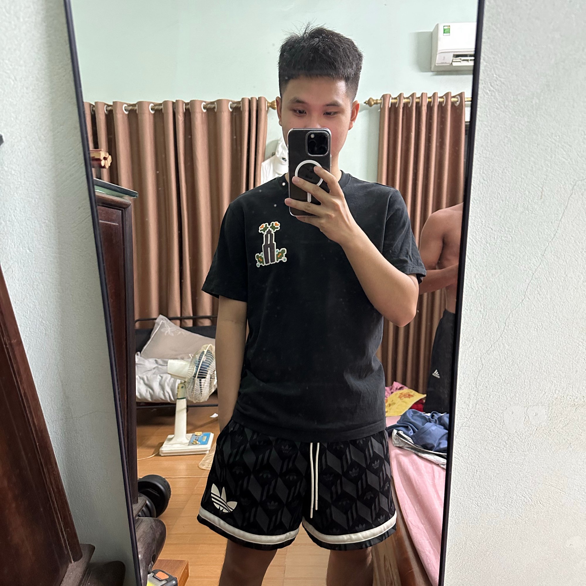 HungHoanKiem (hunghoankiem) Farcaster social identity (Fname handle) PFP