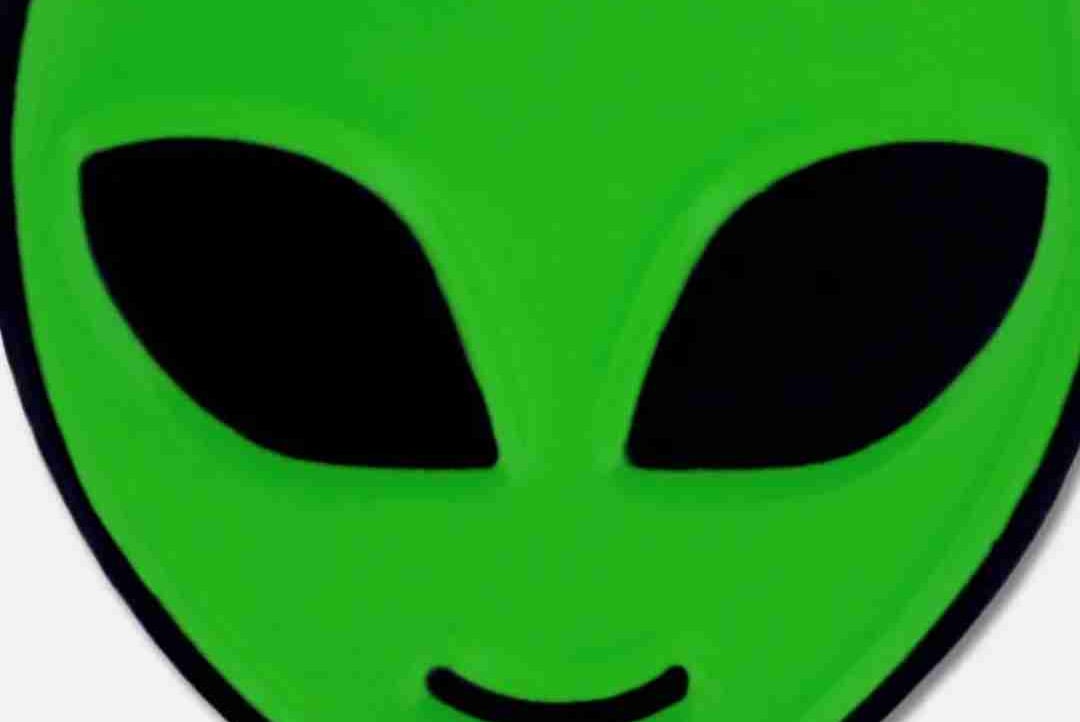 Rebeldealien  pfp