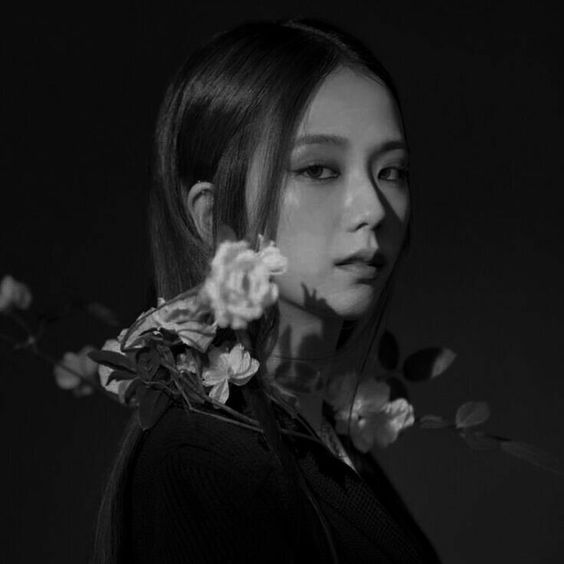 JISOO pfp