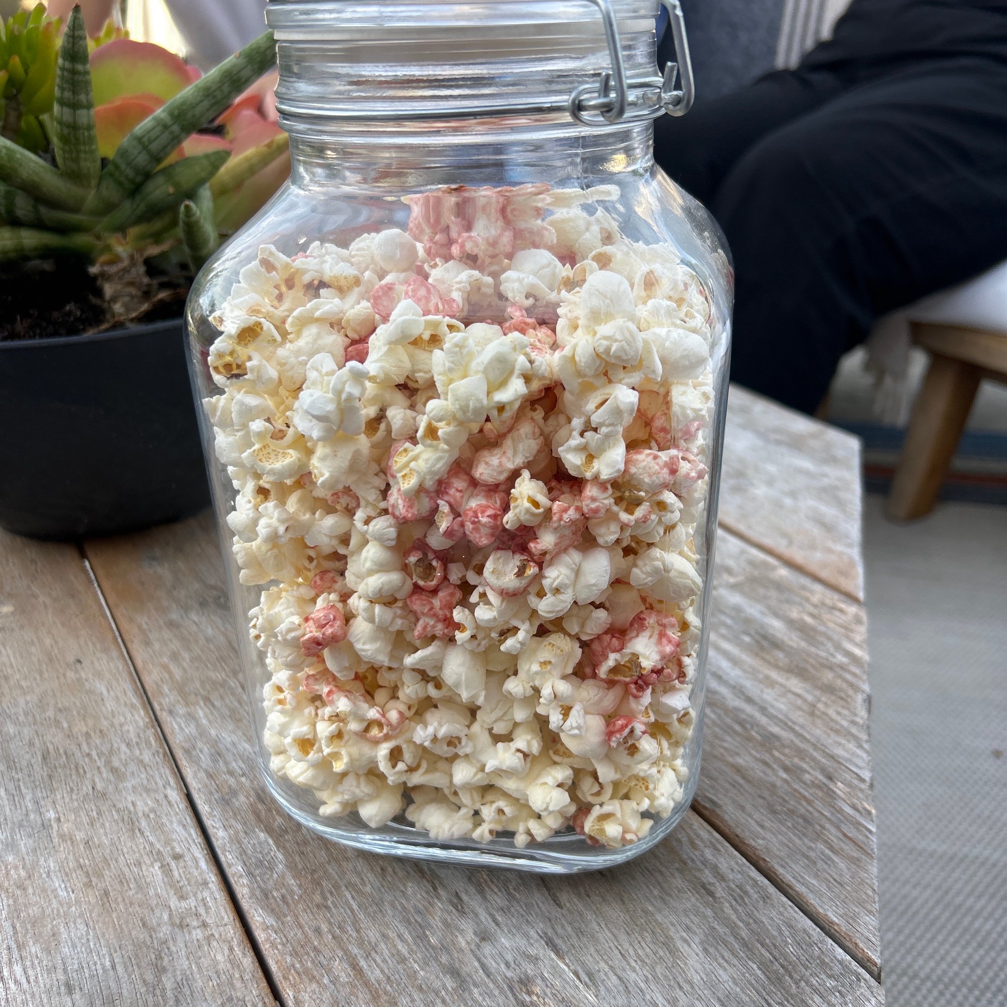 onabreak1111 (skippywalks) Farcaster social identity (Fname handle) PFP