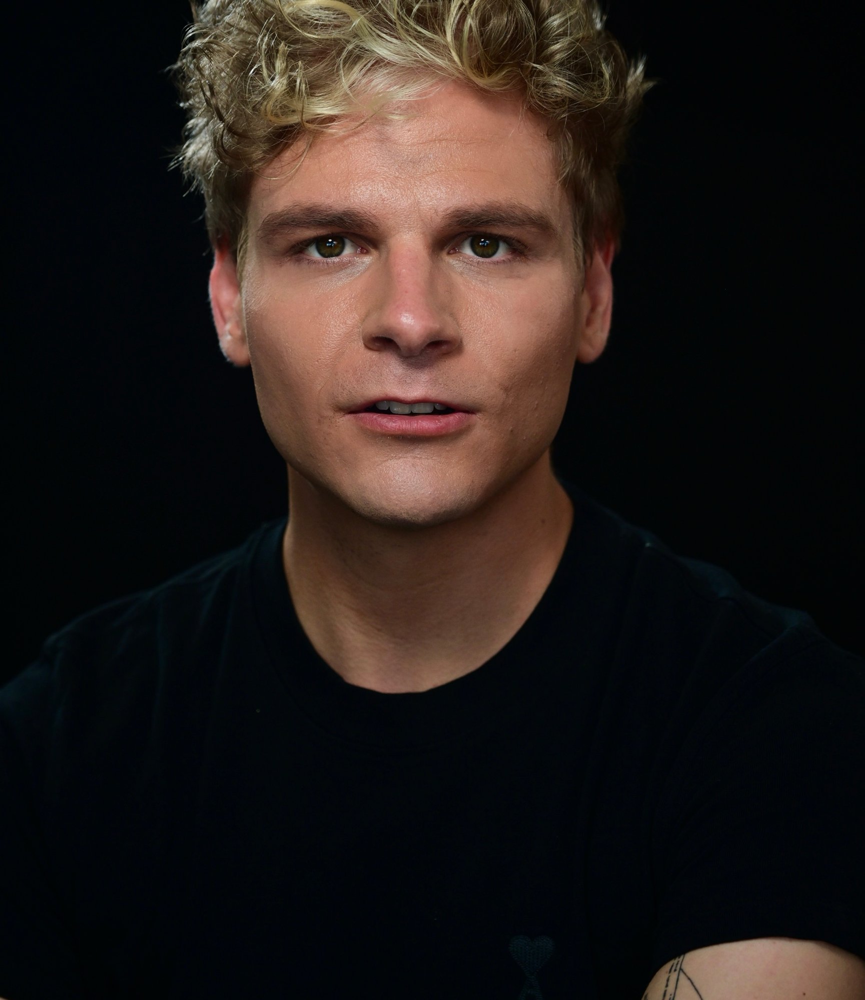 0xcolton's Farcaster avatar