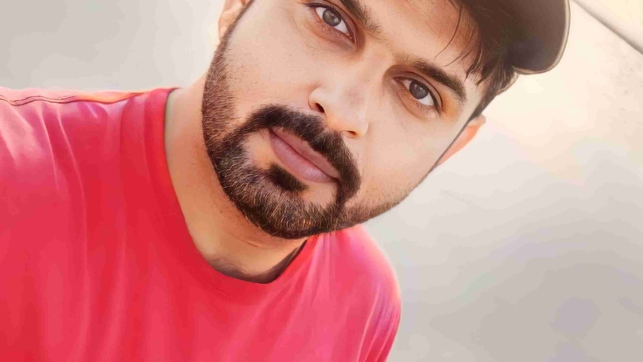 Mk319 (muzafar) Farcaster social identity (Fname handle) PFP