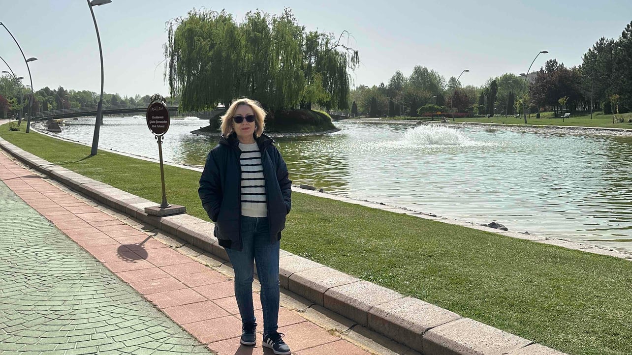 Zeynep Bb (zeynobb) Farcaster social identity (Fname handle) PFP