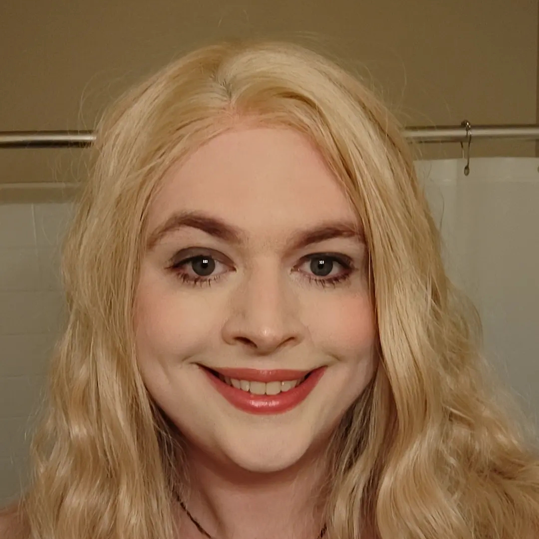 Sarah Clark pfp